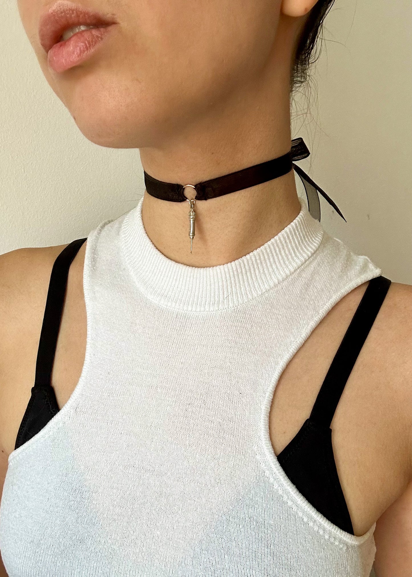 CHOKER PLATA (NEGRO)