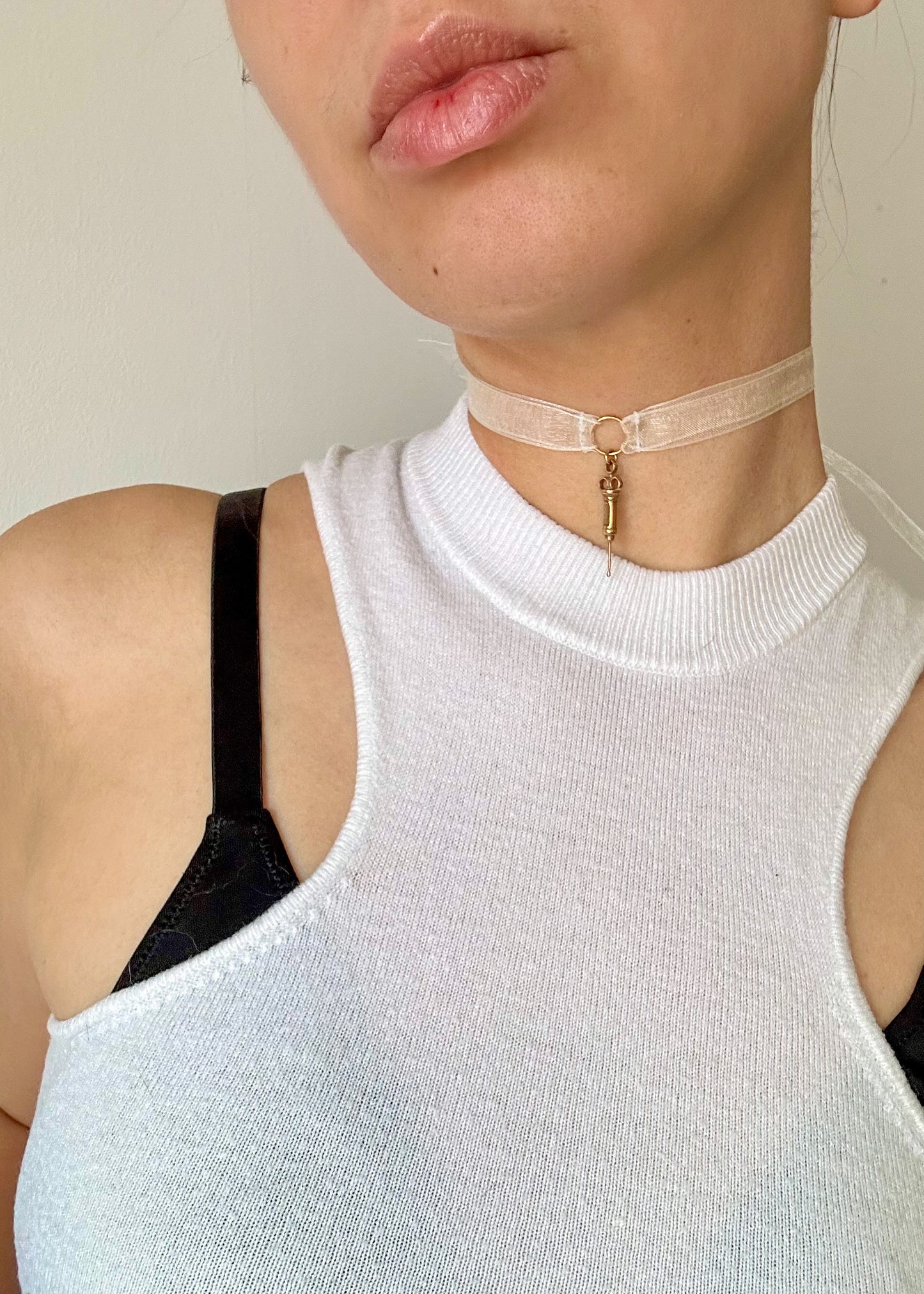 CHOKER ORO (blanco roto)