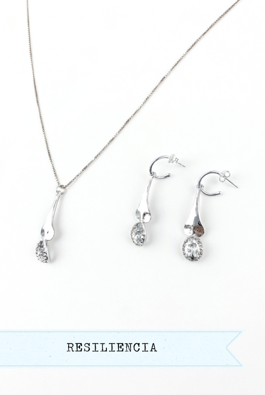 VENUS MINI CONJUNTO PLATA (Collar + Pendientes)