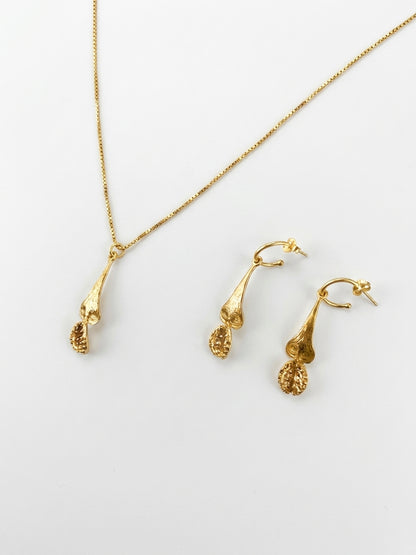 VENUS MINI CONJUNTO ORO (Collar + Pendientes)