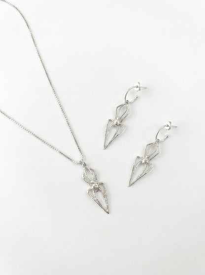 ARACNE MINI CONJUNTO PLATA (Collar + Pendientes)